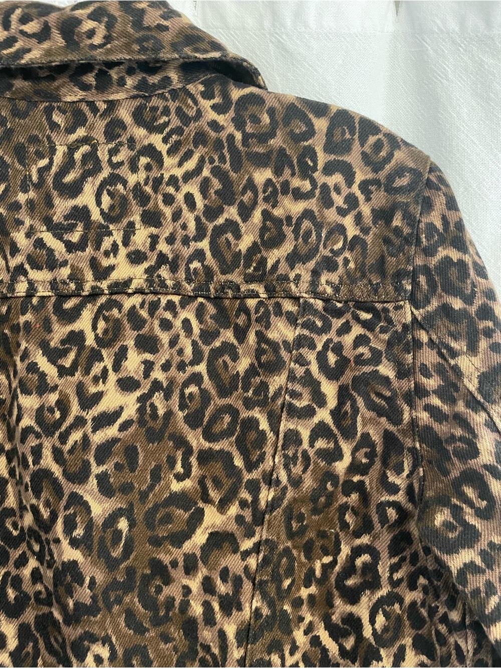 Levi's Women's Leopard Print Denim Jacket - Brown/Black, size Medium - Picture 7 of 7
